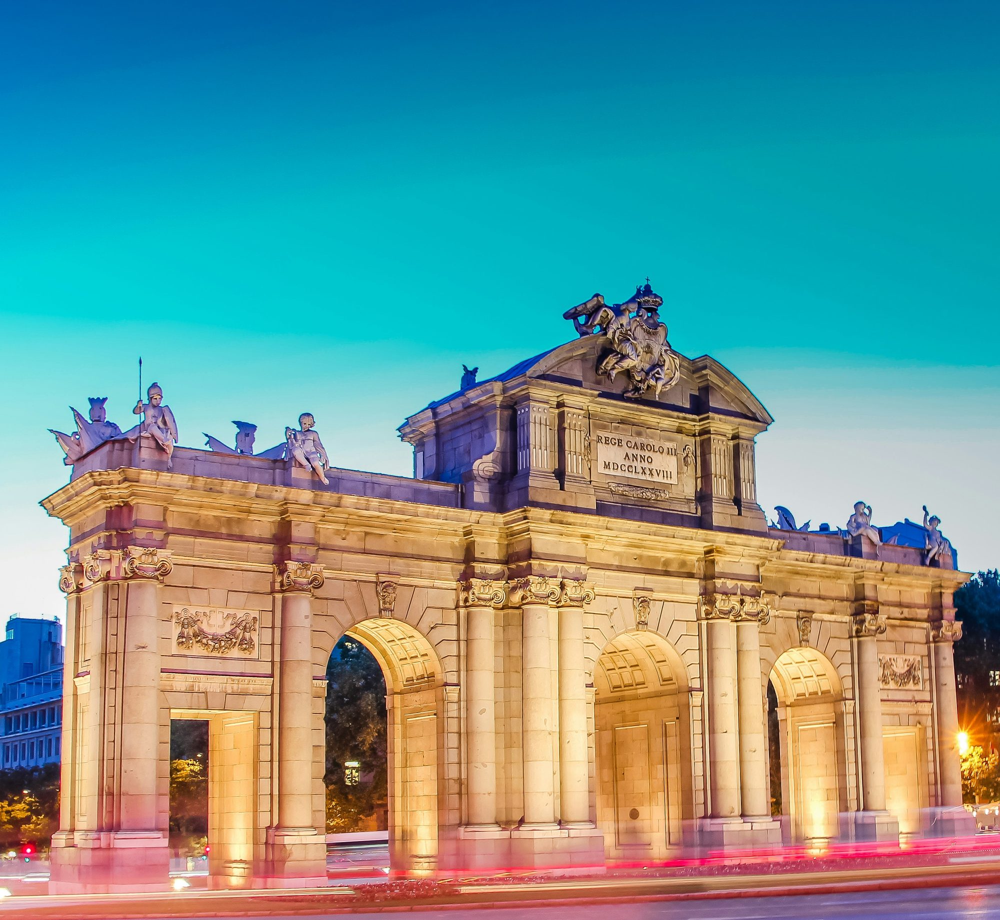 The Puerta de Alcalá at dusk