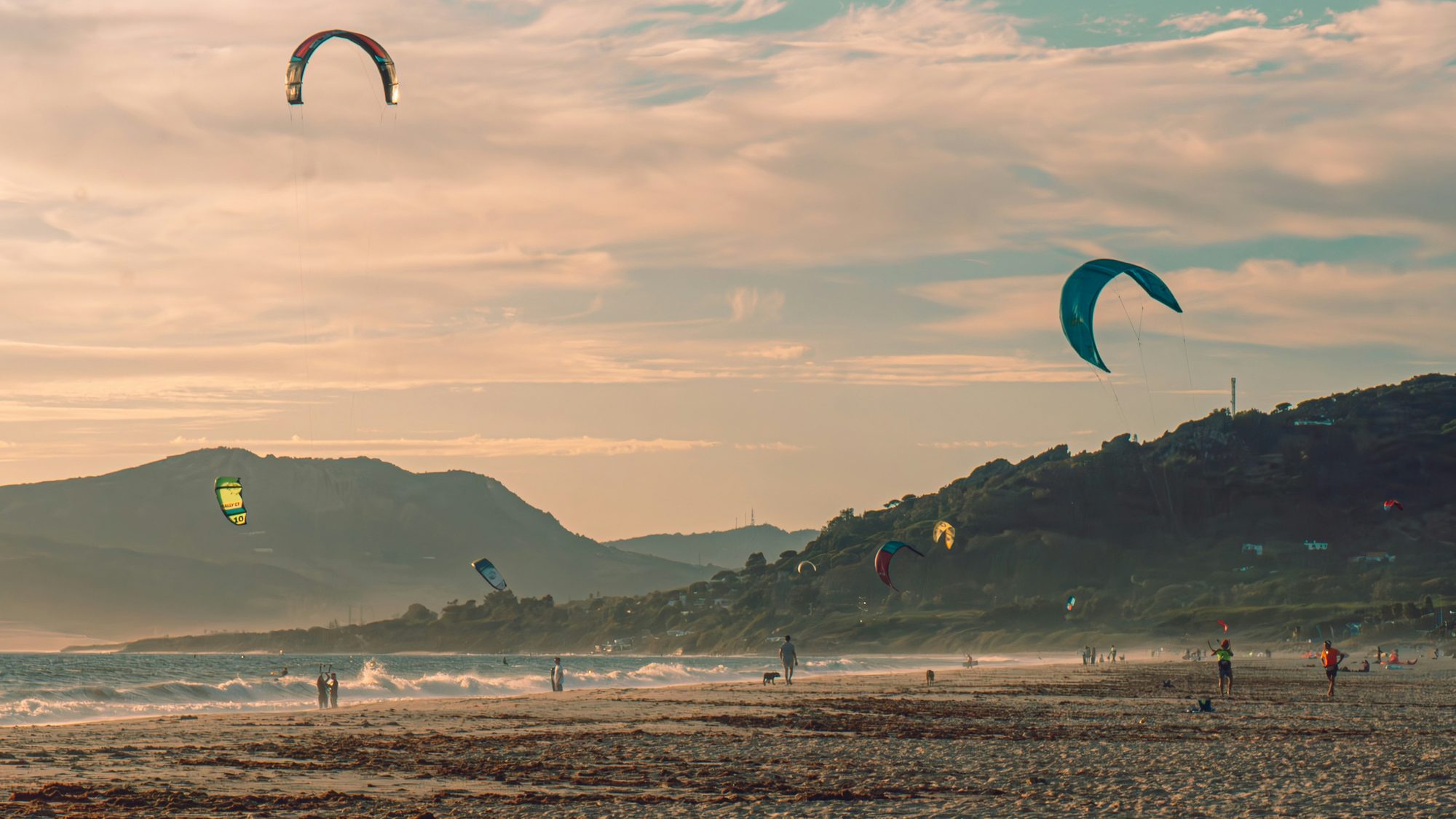 Tarifa kitesurfing beach